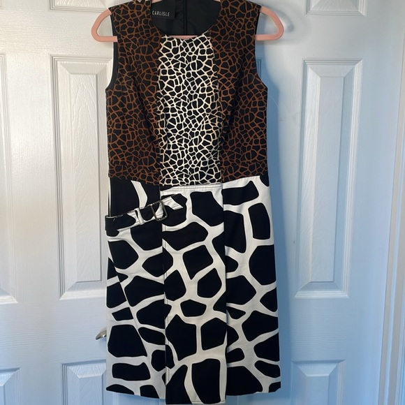 CARLISLE COLLECTION SLEEVELESS GIRAFFE LEOPARD PRINT A LINE STYLE DRESS SIZE 5/6 - Picture 4 of 12